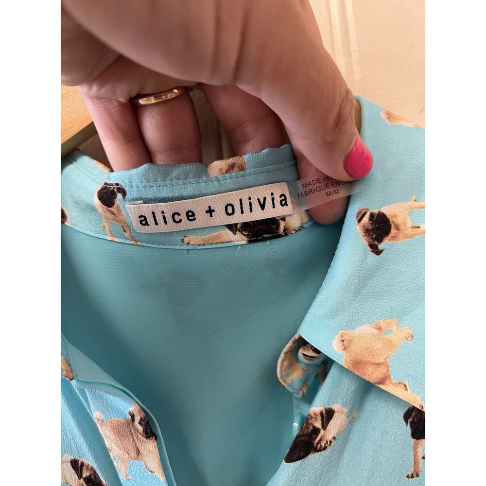 NWOT Alice + Olivia “Willa” pug party Silk button down shirt Medium - Picture 2 of 5